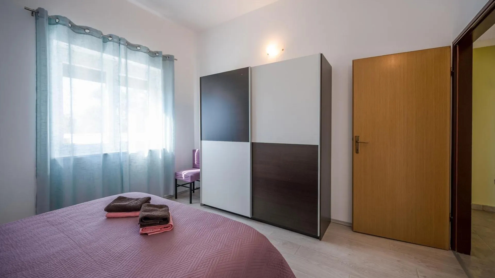 פולה Apartments Niki