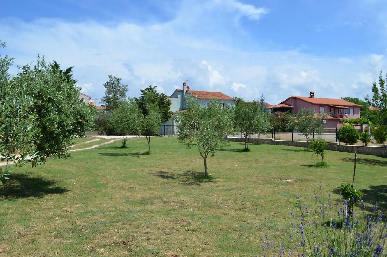 פולה Apartments Niki