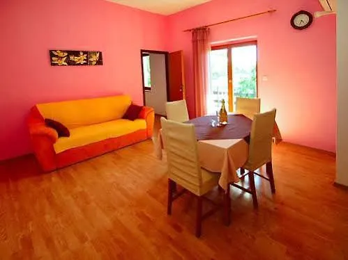 פולה Apartments Niki