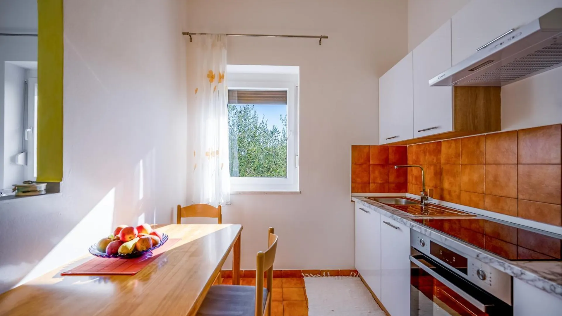 Apartments Niki Pula